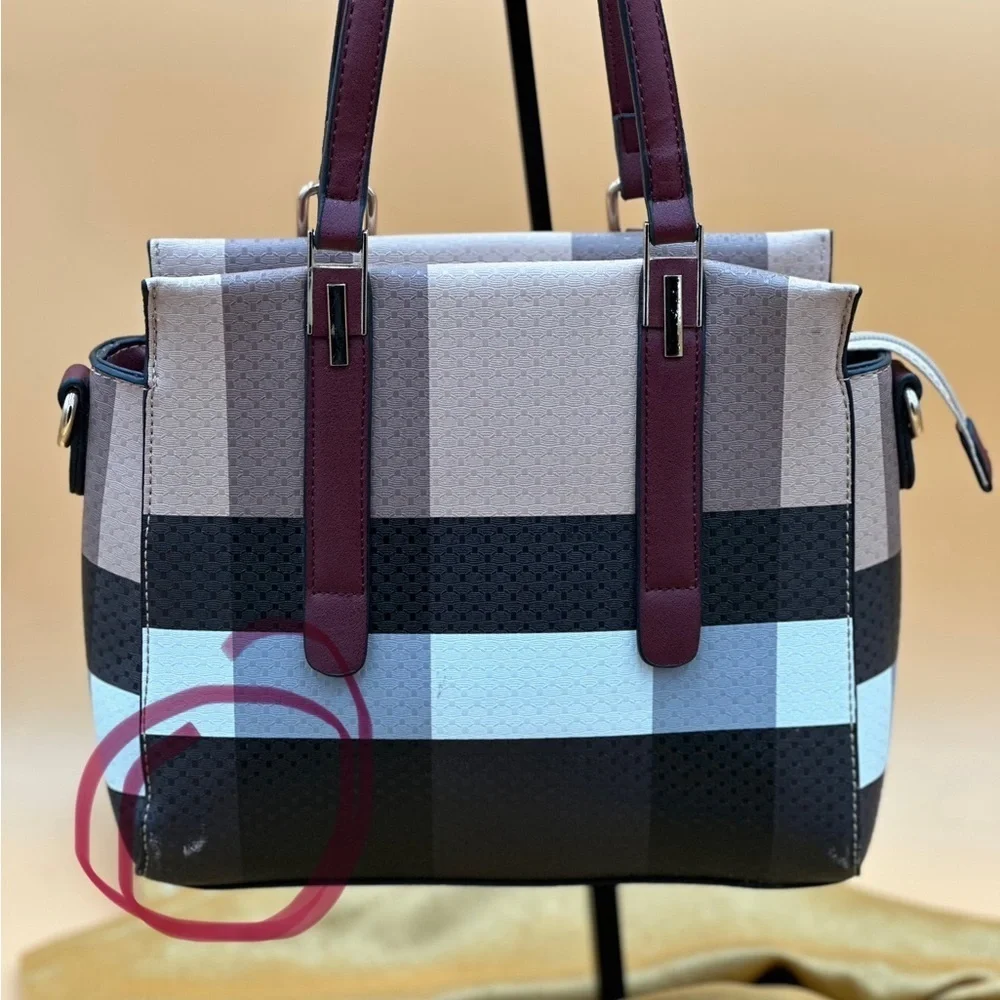 COPY - Unbranded Double Handle Shoulder Bag Black Cream Tan Polyurethane